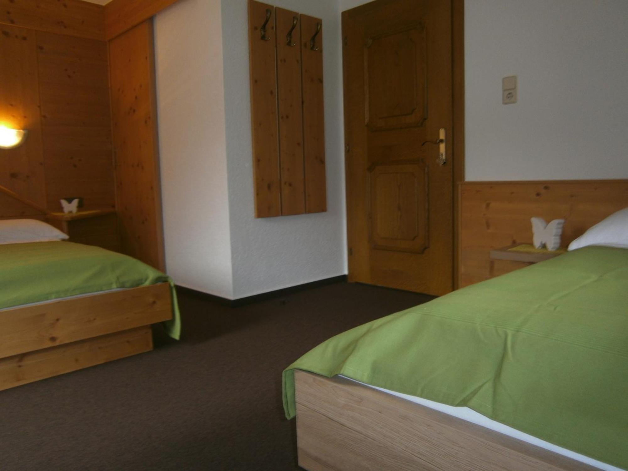 Haus Wiesenheim Fw Oetztal Langenfeld Room photo
