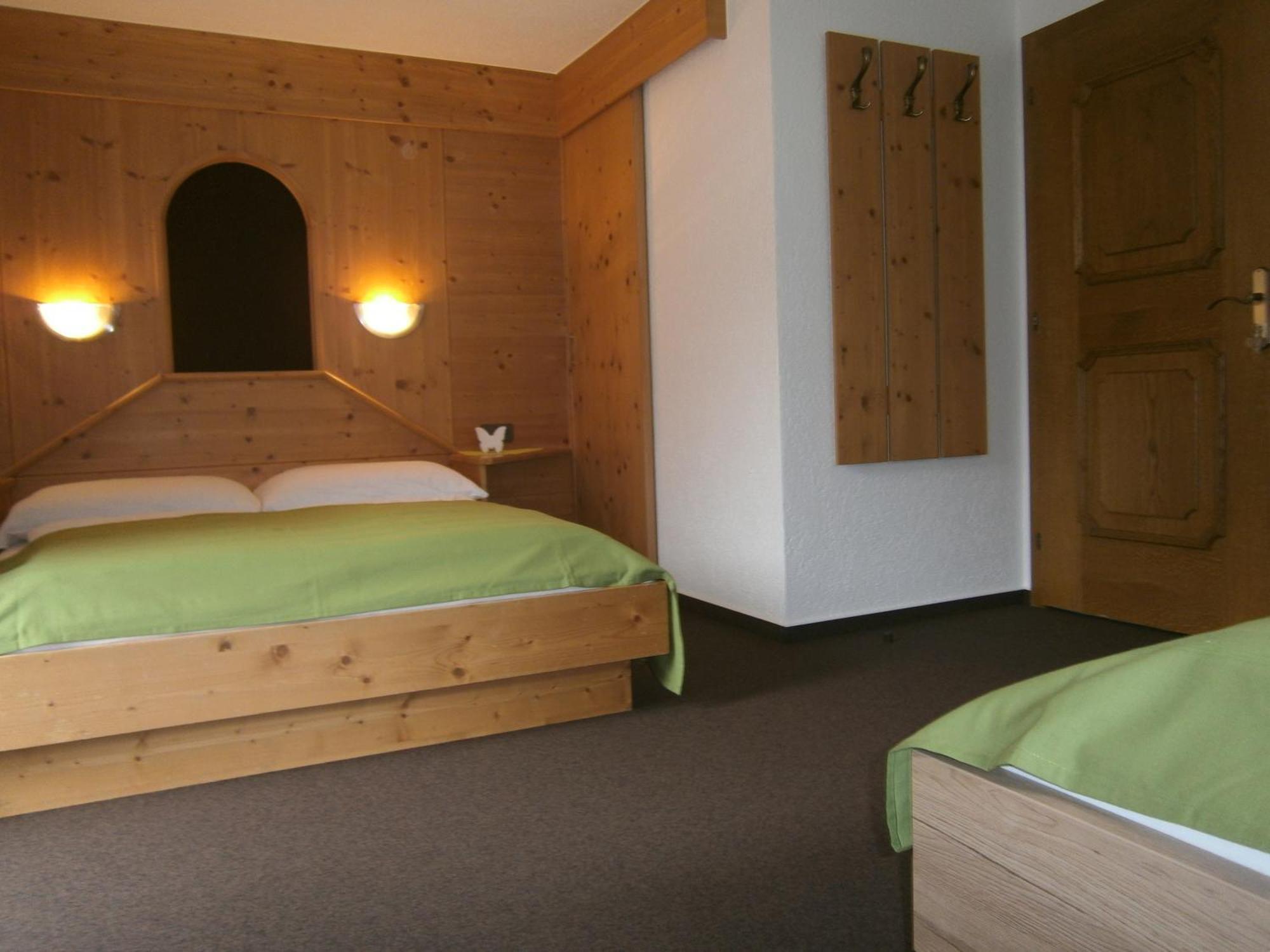 Haus Wiesenheim Fw Oetztal Langenfeld Room photo