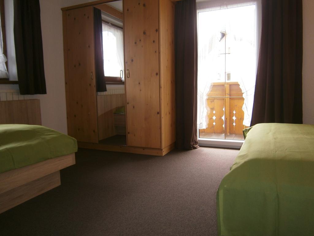 Haus Wiesenheim Fw Oetztal Langenfeld Room photo